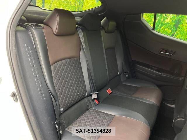 Toyota C-HR 2017-05 220652-9