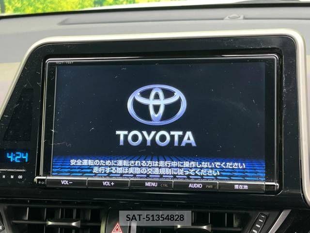 Toyota C-HR 2017-05 220652-3