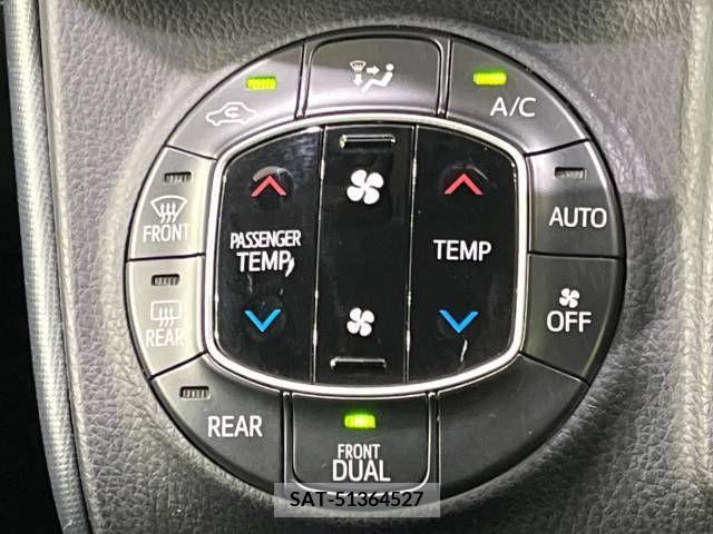 Toyota VOXY 2015-05 213048-7