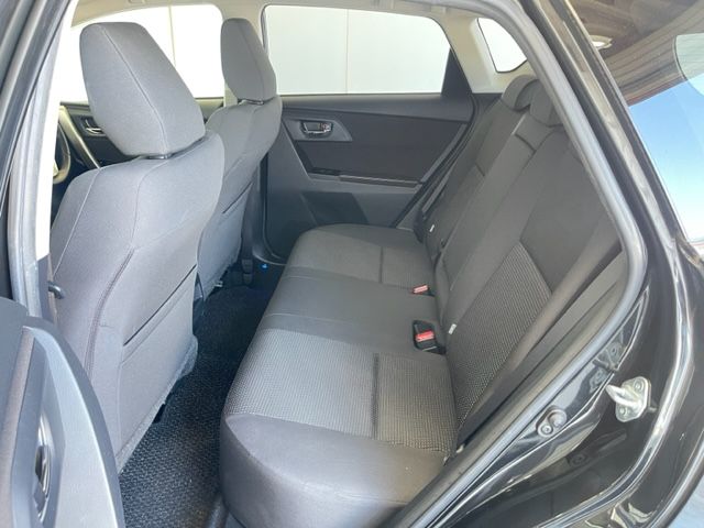 Toyota AURIS 2014-08 4216-18