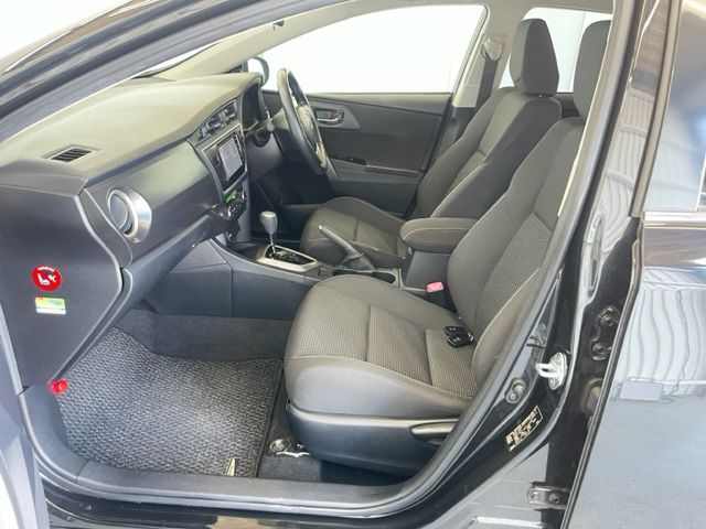 Toyota AURIS 2014-08 4216-12