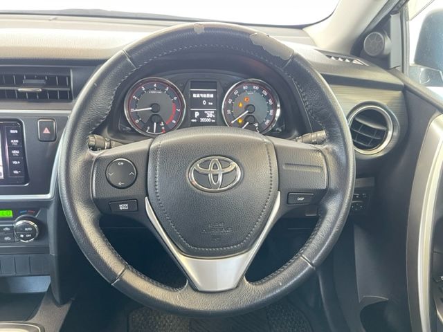 Toyota AURIS 2014-08 4216-13