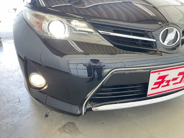 Toyota AURIS 2014-08 4216-17