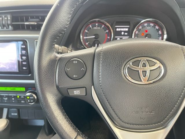 Toyota AURIS 2014-08 4216-15