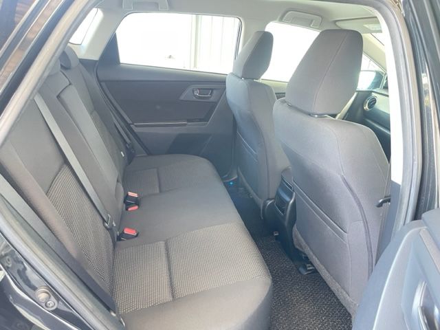 Toyota AURIS 2014-08 4216-3