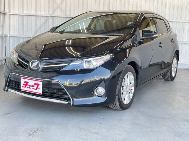 Toyota AURIS 2014-08 4216-0