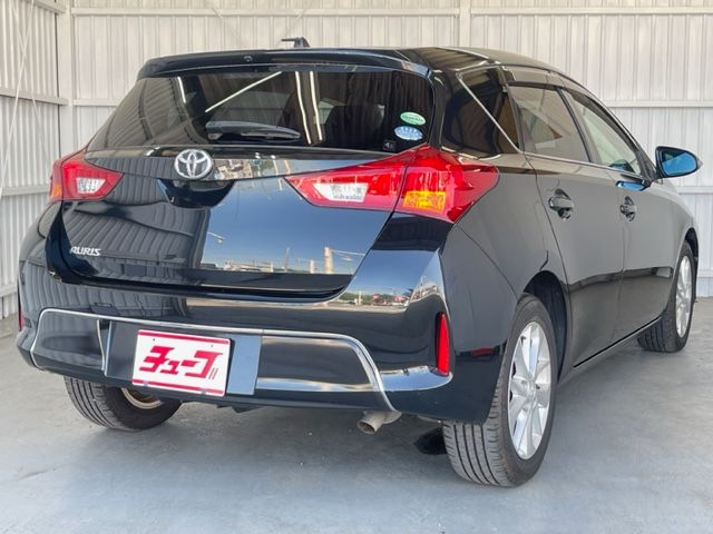 Toyota AURIS 2014-08 4216-2