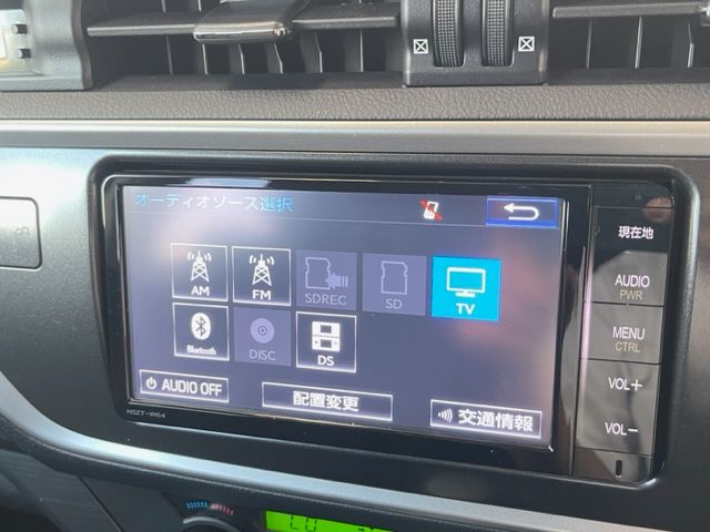 Toyota AURIS 2014-08 4216-4