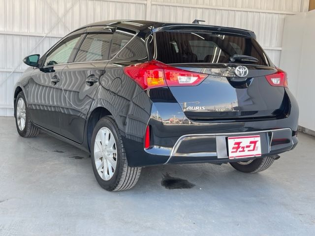 Toyota AURIS 2014-08 4216-8