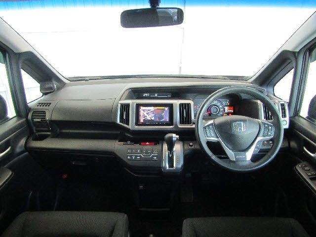 Honda e 2014-11 28611-1