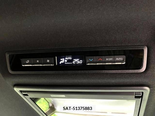 Toyota VOXY 2022-09 332777-7