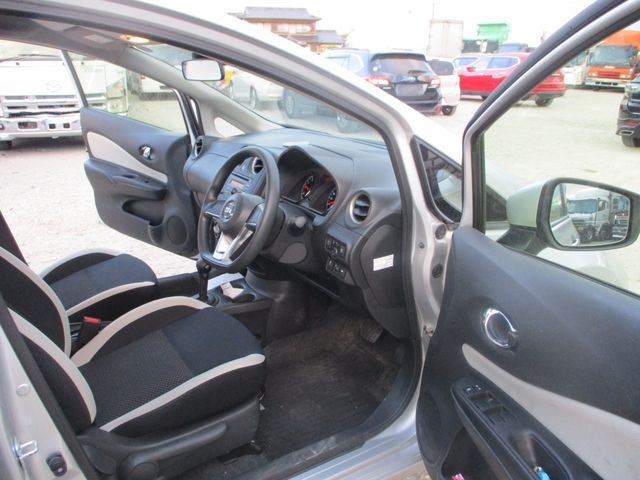 Nissan NOTE 2017-01 27636-9