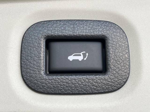 Nissan X-TRAIL 2018-09 13469-7