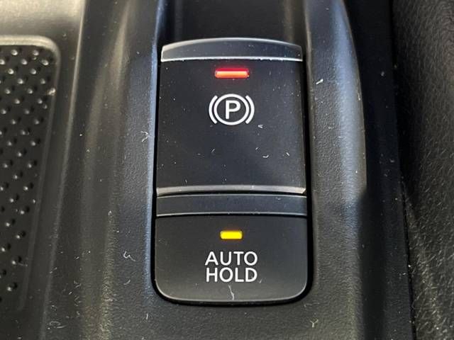 Nissan X-TRAIL 2018-09 13469-6
