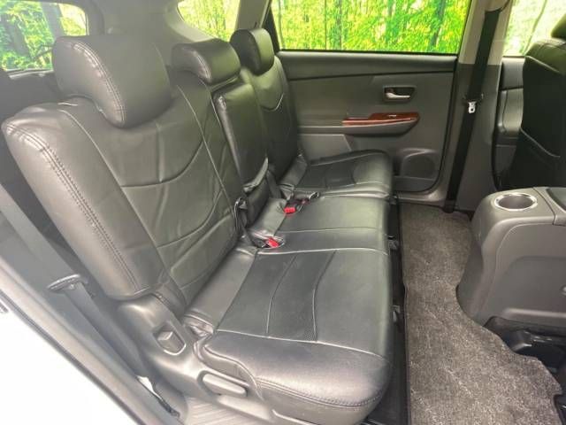 Toyota PRIUS ALPHA 2014-01 181323-8