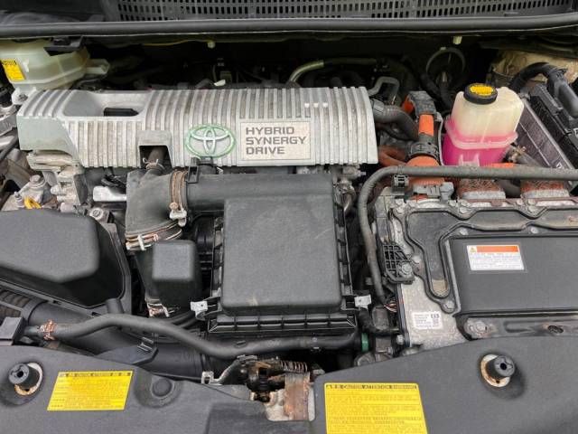 Toyota PRIUS ALPHA 2014-01 181323-18