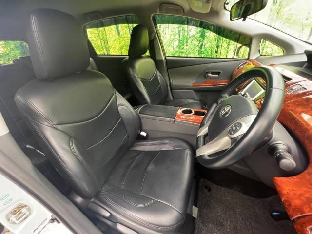 Toyota PRIUS ALPHA 2014-01 181323-7