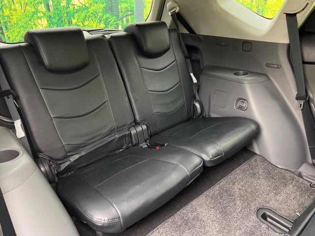 Toyota PRIUS ALPHA 2014-01 181323-9