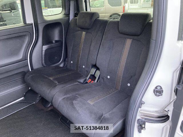 Honda N BOX CUSTOM 2018-09 208745-14
