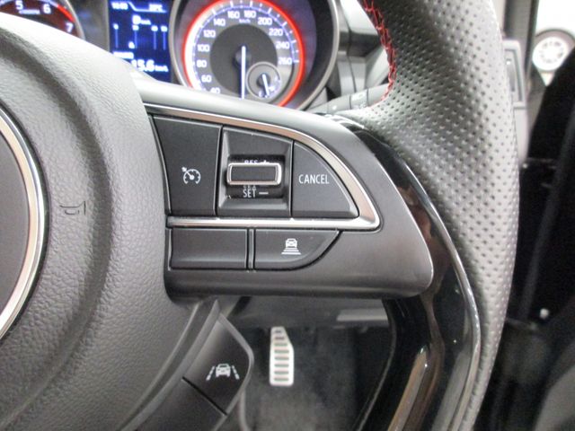 Suzuki SWIFT 2019-09 20568-13