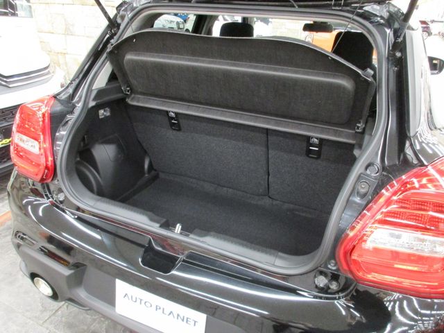 Suzuki SWIFT 2019-09 20568-27