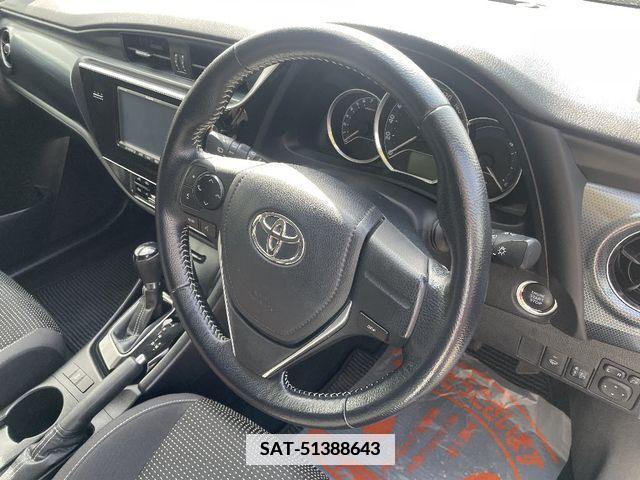 Toyota AURIS 2016-10 374078-8