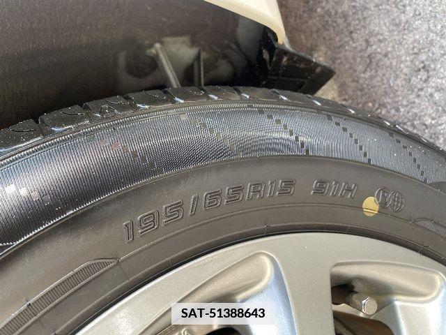 Toyota AURIS 2016-10 374078-21