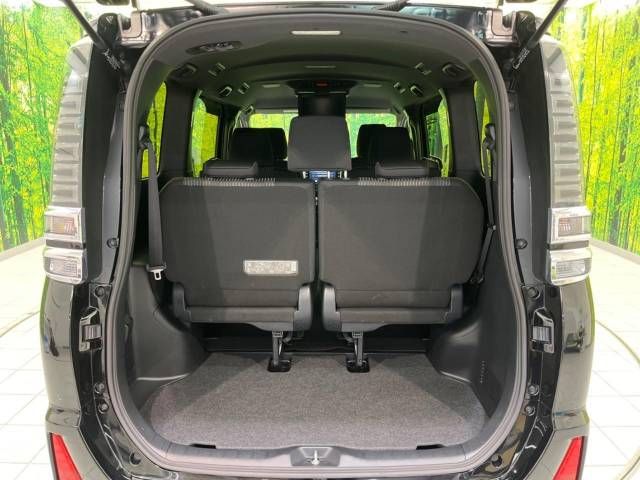 Toyota VOXY 2020-02 186193-11
