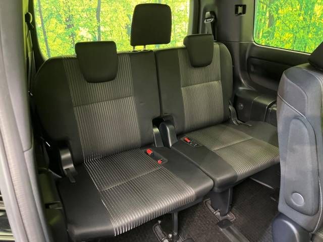 Toyota VOXY 2020-02 186193-10