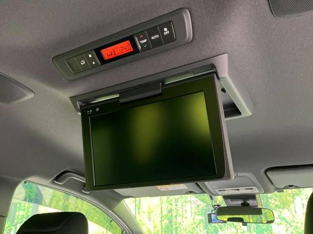 Toyota VOXY 2020-02 186193-2