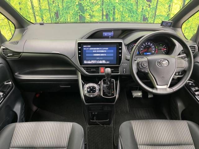 Toyota VOXY 2020-02 186193-1