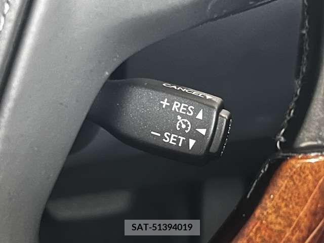 Lexus LS 2014-07 354081-19