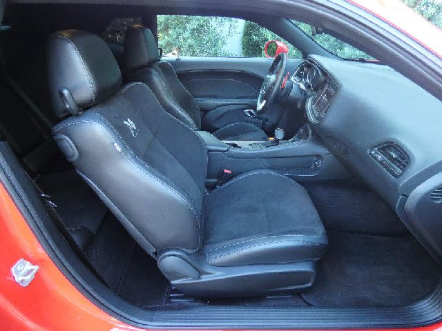 Dodge CHALLENGER 2021-04 13311-15