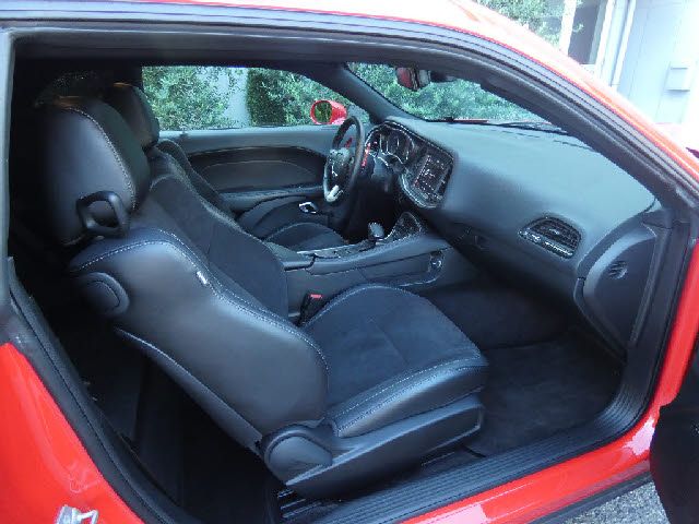 Dodge CHALLENGER 2021-04 13311-14