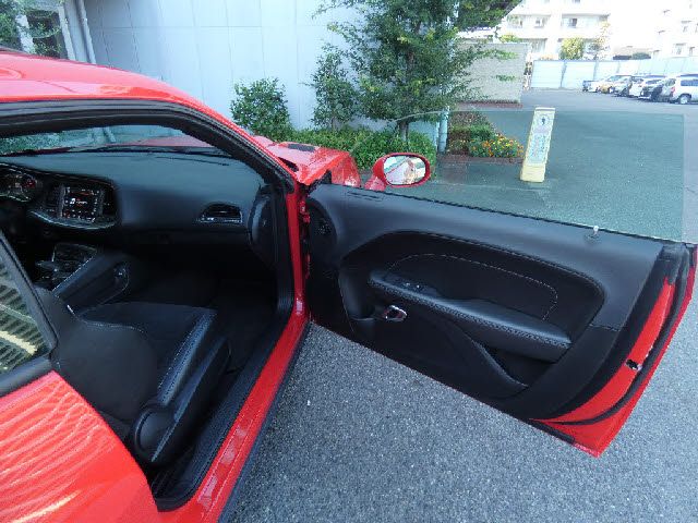 Dodge CHALLENGER 2021-04 13311-13
