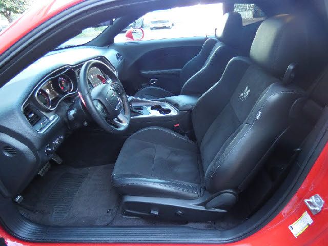 Dodge CHALLENGER 2021-04 13311-12