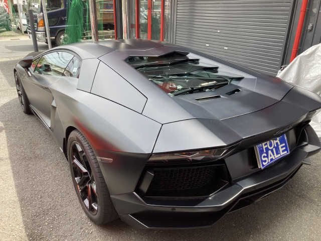 Lamborghini Aventador 2011-11 8485-2