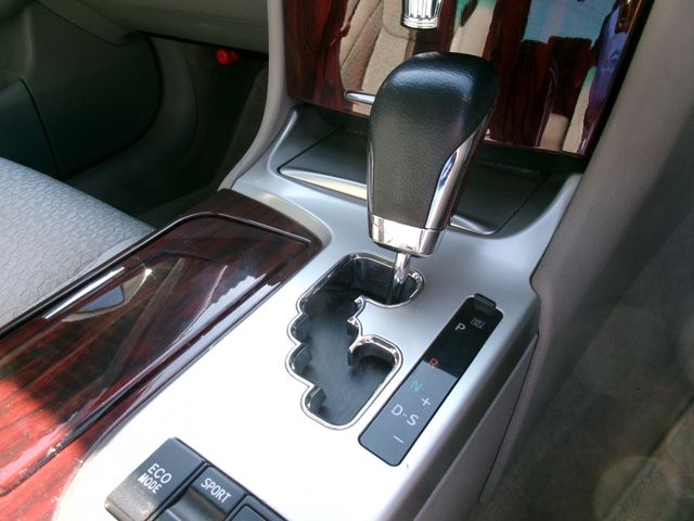 Toyota CROWN SEDAN 2011-12 185156-20