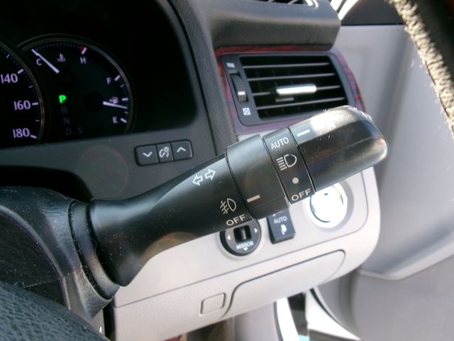 Toyota CROWN SEDAN 2011-12 185156-22