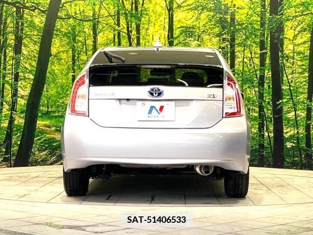 Toyota PRIUS 2013-06 377907-15