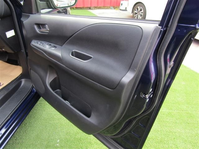 Nissan SERENA 2019-01 9596-15