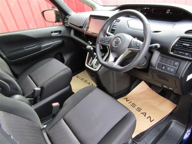 Nissan SERENA 2019-01 9596-5