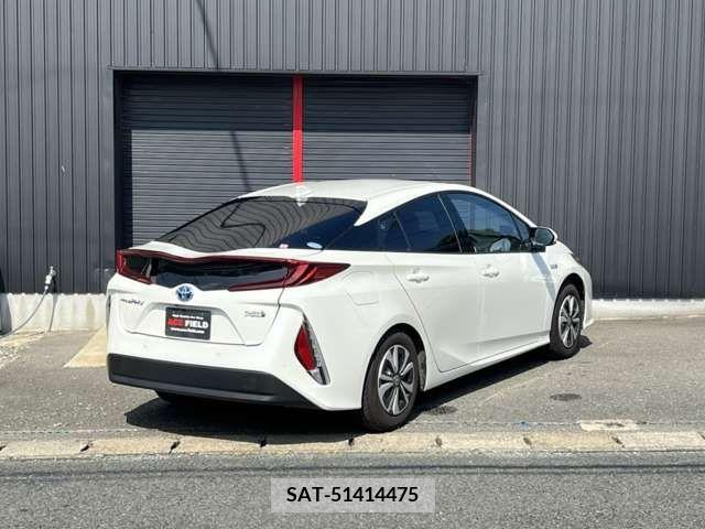 Toyota PRIUS PHV 2019-06 386437-5
