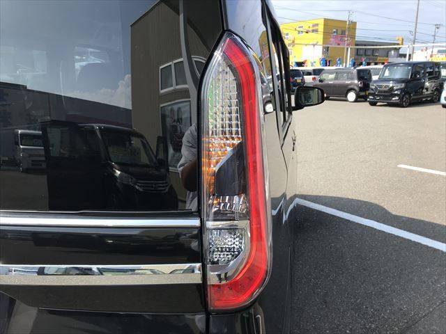 Nissan ROOX 2022-08 23119-6