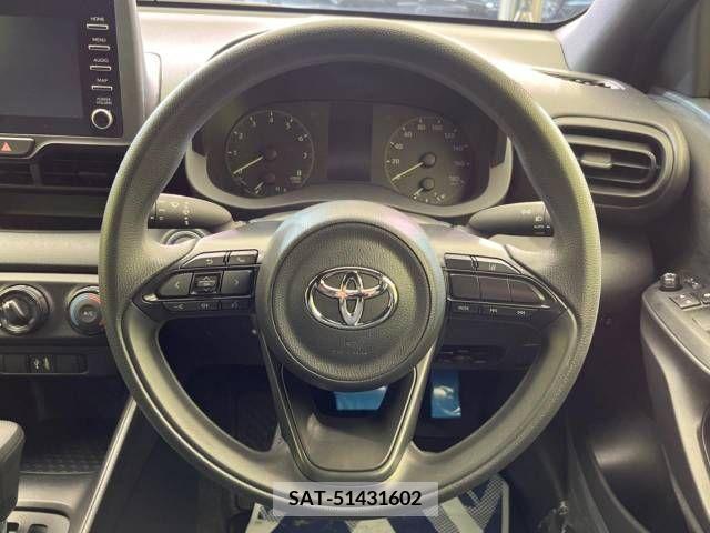 Toyota YARIS 2022-11 209965-11