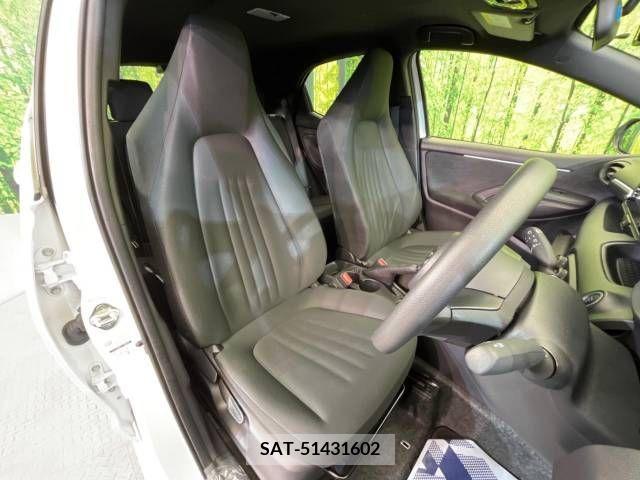 Toyota YARIS 2022-11 209965-8