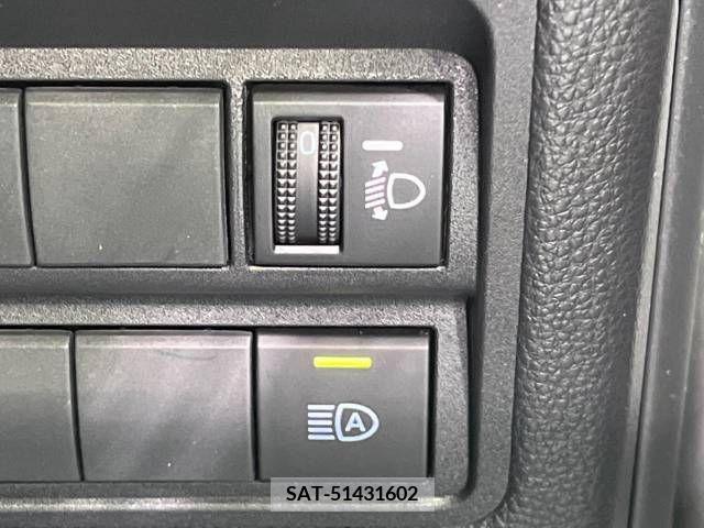 Toyota YARIS 2022-11 209965-6