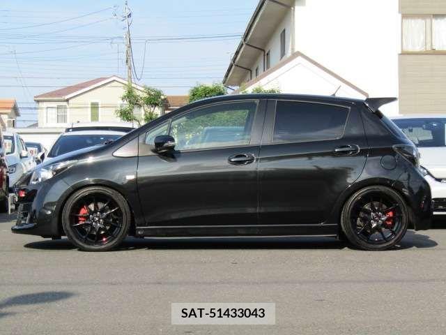 Toyota VITZ 2017-06 313658-4