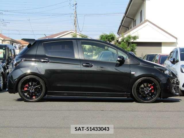 Toyota VITZ 2017-06 313658-3