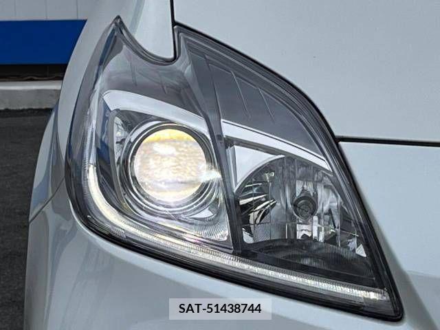 Toyota PRIUS 2013-05 253975-12